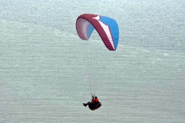 o-paraquedismo-como-esporte-e-o-tunel-de-vento